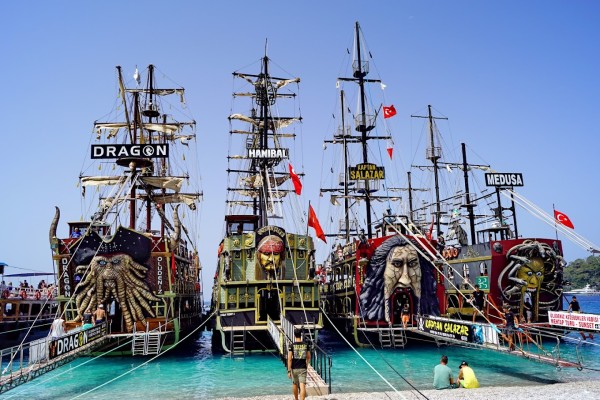 Piratenbootfahrt in Fethiye